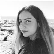 Doy clases particulares de inglés aunque también pueden ser otras asignaturas como lengua, historia, filosofía, y matemáticas